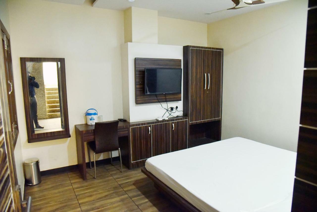 Hotel Midtown & Restaurant Jhunjhunu 外观 照片